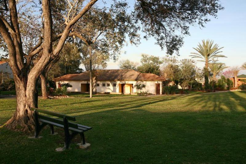 Nir Etzion Resort Ein Hod Exterior foto